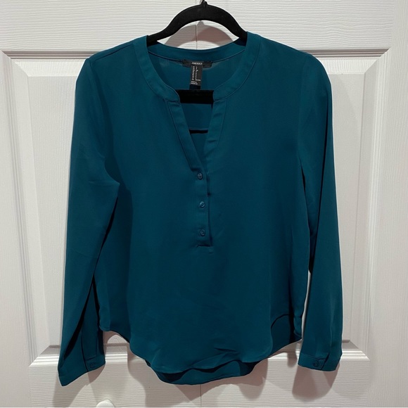 FOREVER 21 Women’s Long Sleeve V-Neck Buttoned Blouse - green/teal, size S - Picture 1 of 4